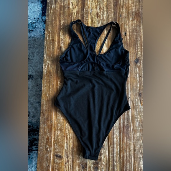Cupshe Racerback ribbed one piece swimsuit - Picture 7 of 8